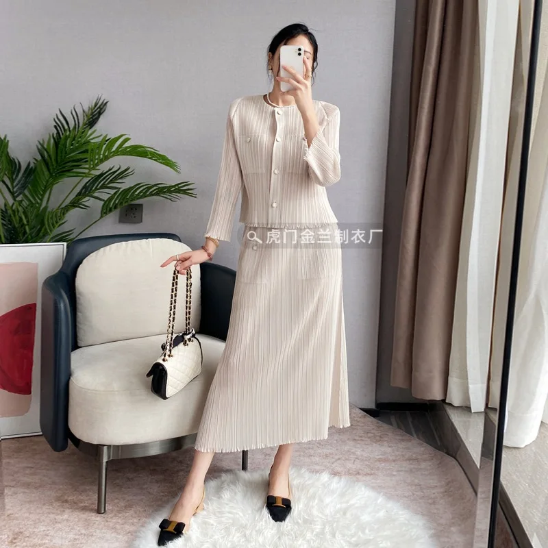 YUDX Miyake Pleated 2-piece Fashion Women\'s Skirt Suit Casual Round Neck Cardigan Half Skirt Two-piece Set 2024 Spring Fall New