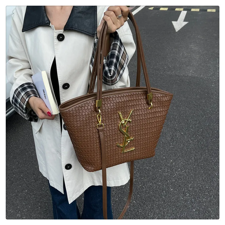 ​ ​ Bolsa de ombro de grande capacidade para mulheres 2025 nova, espaçosa bolsa de trabalho de couro PU e bolsa crossbody com zíper para escritório ​