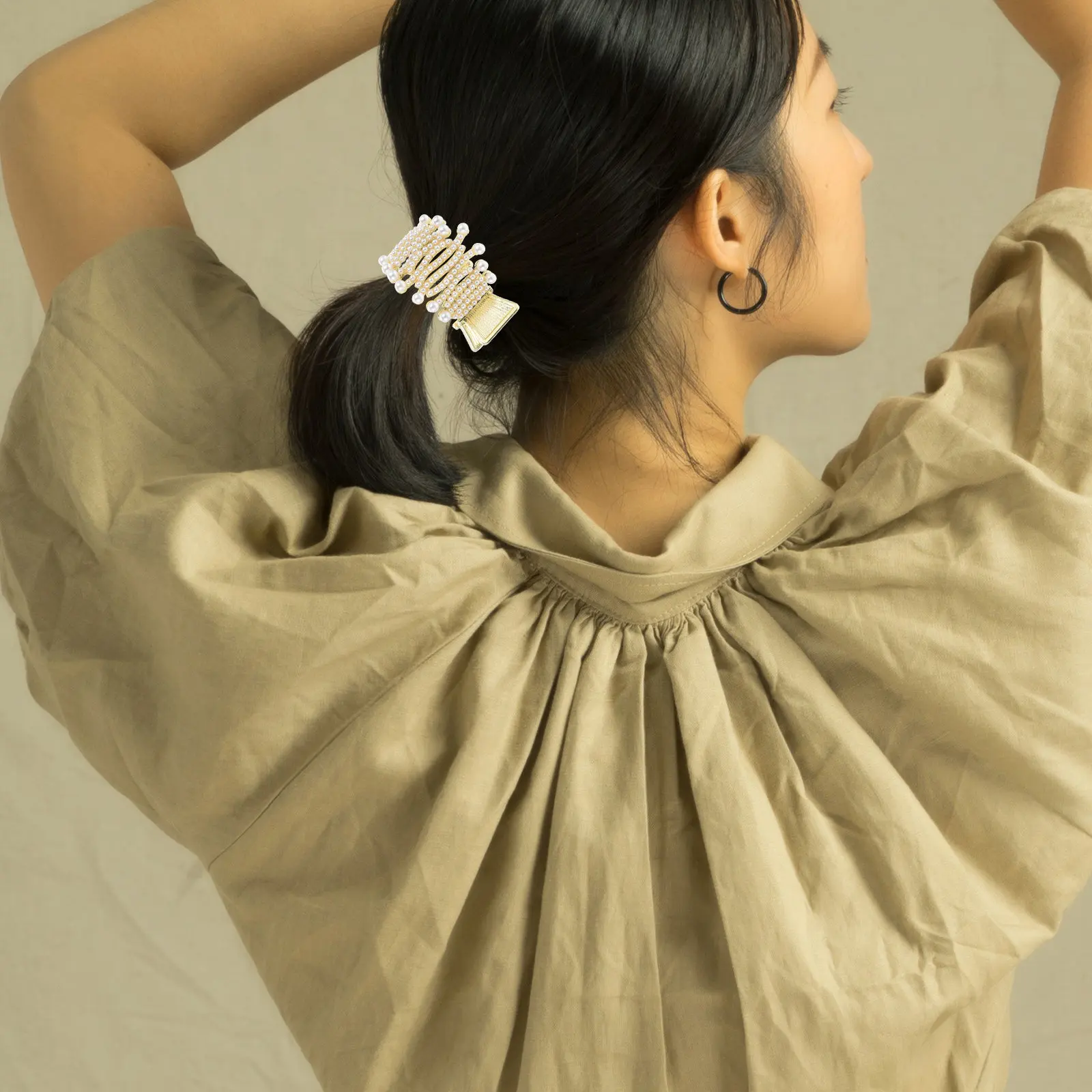 

Pearl Hair Claw Clip Elegant Hairpin Girls High Ponytail Holder Barrette Rare Pearl Hairpin Women Hair Accessory