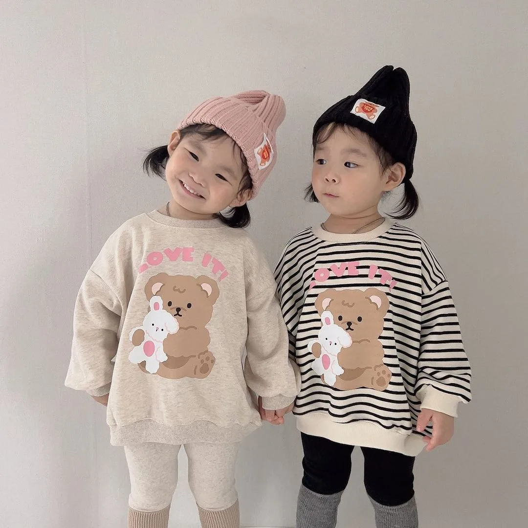 2024 Frühling neue Baby Langarm T-Shirts Mode Cartoon Druck Kleinkind Jungen Mädchen lässig Sweatshirt Kleinkind lose gestreifte Tops