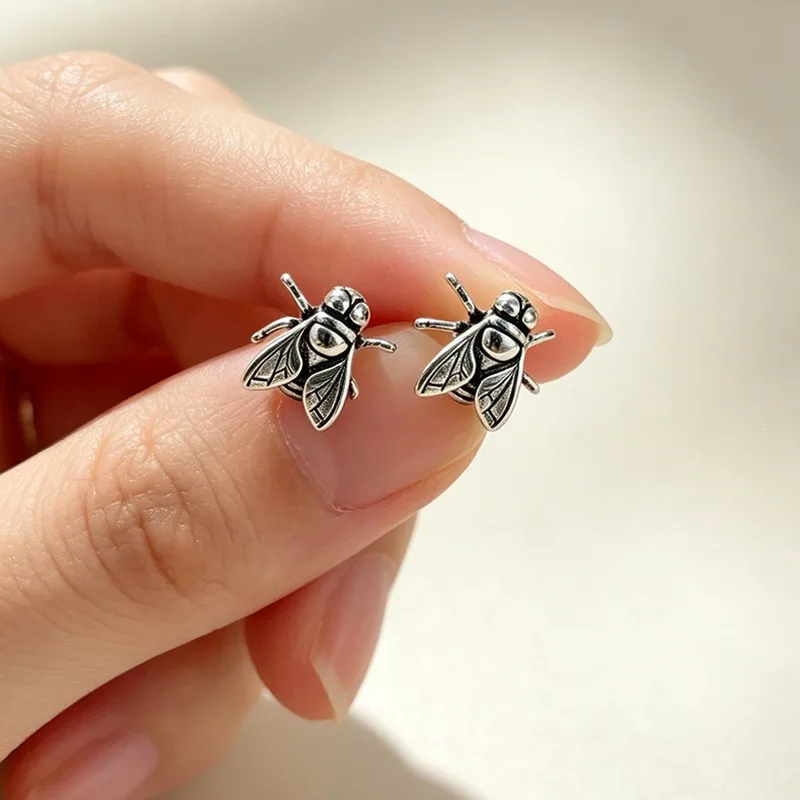 New Creative Punk 925 Sterling Silver Jewelry Retro Three-dimensional Fly Stud Earrings ED103