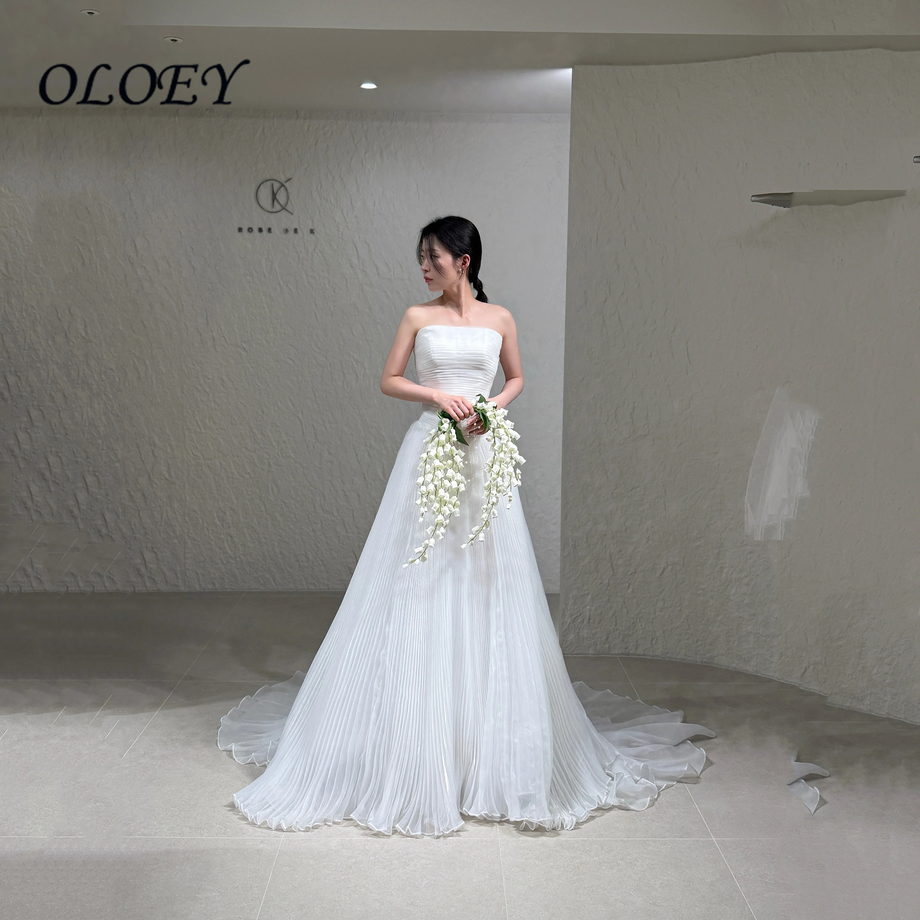 OLOEY 2026 Strapless A-line Korea Wedding Dresses Customised Photoshoot Soft Pleats Floor Length Elegant Bridal Gowns
