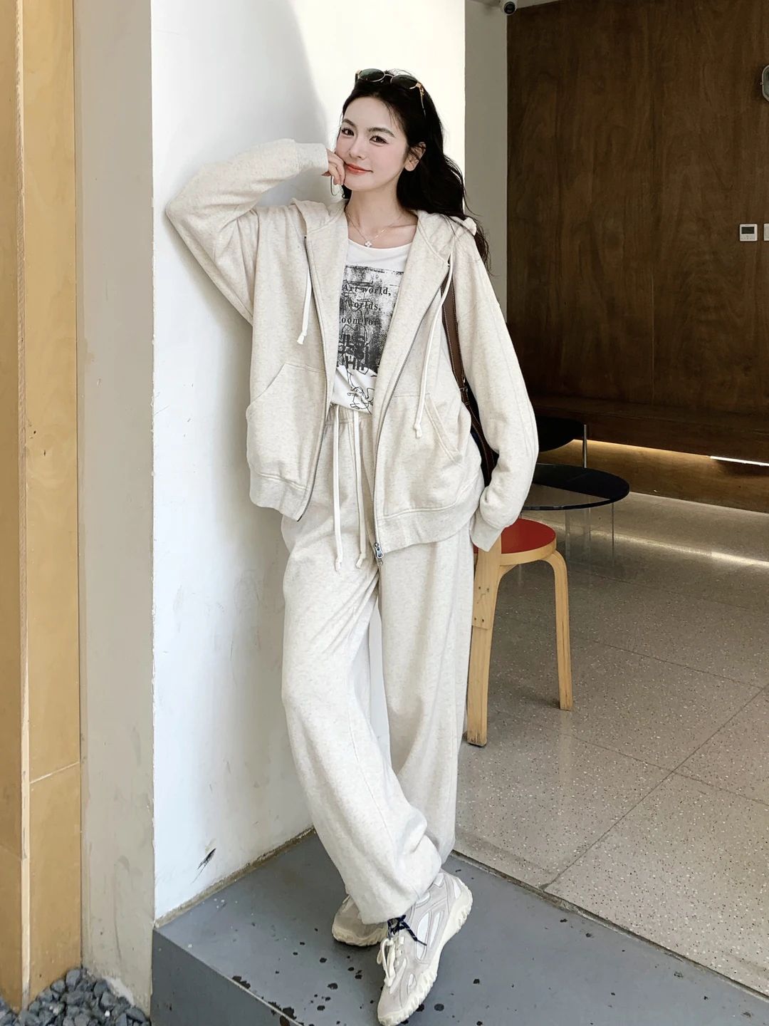 

Casual Hooded Zipper Sweatirt Pants Set Women's 2026 Spring New Lazy Sle Casual Faion Two-Piece Set High Waist Long Pants