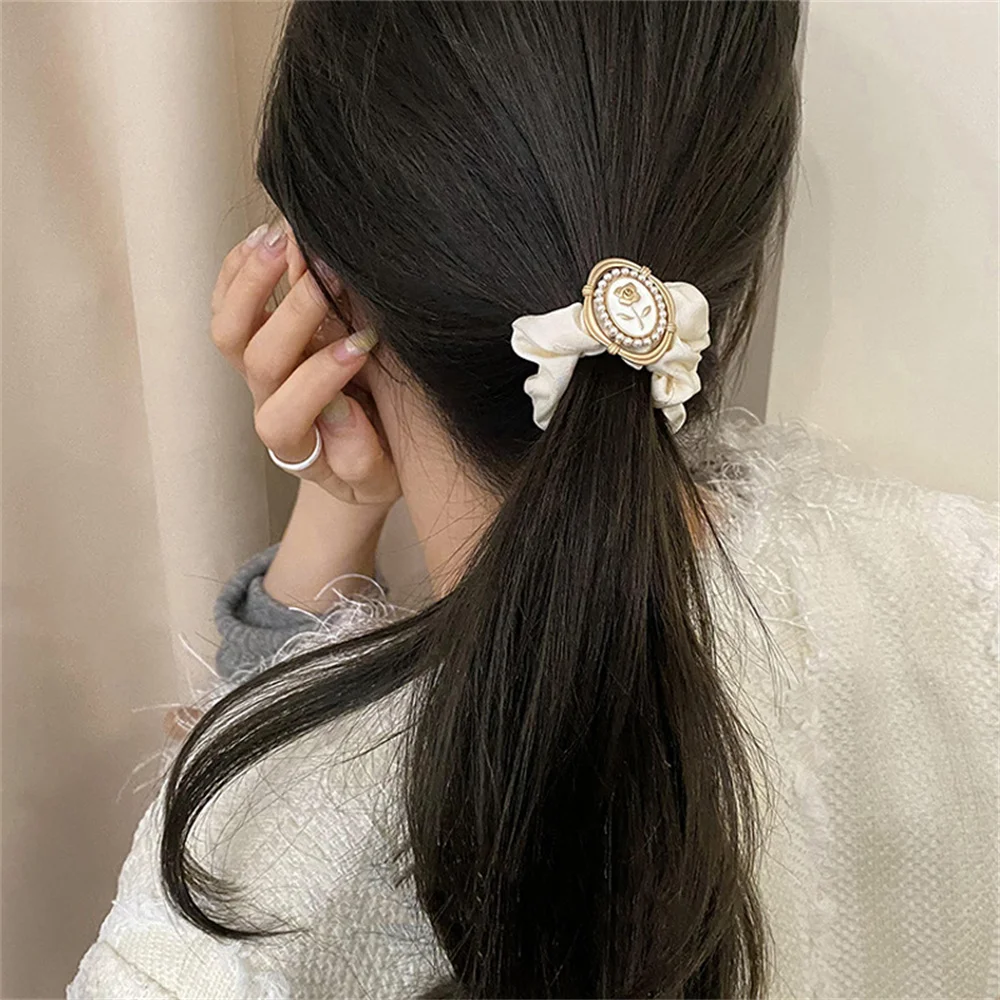 Luxury Brand Design Camellia Hair Tie Hair Band Fashion Rose Flower Rubber Band Headdress Ponytail Hair Accessories