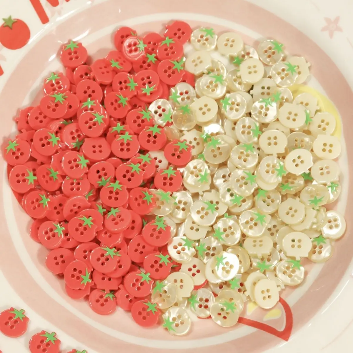 

20Pcs Cute Little Tomato Pearlescent Special-shaped Snowflake DIY Handbook Hair Band Baby Clothes Accessories Decorative Buttons