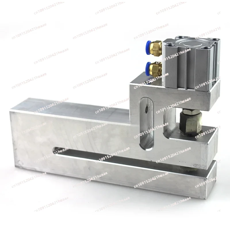 

Suitable for 1-10mm diameter passing slot 250mm Round Hole Pneumatic Punch Machine