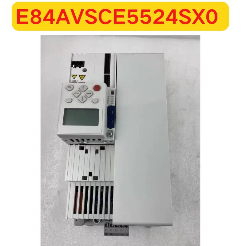 

Подержанный инвертор E84AVSCE5524SX0 протестирован в порядке