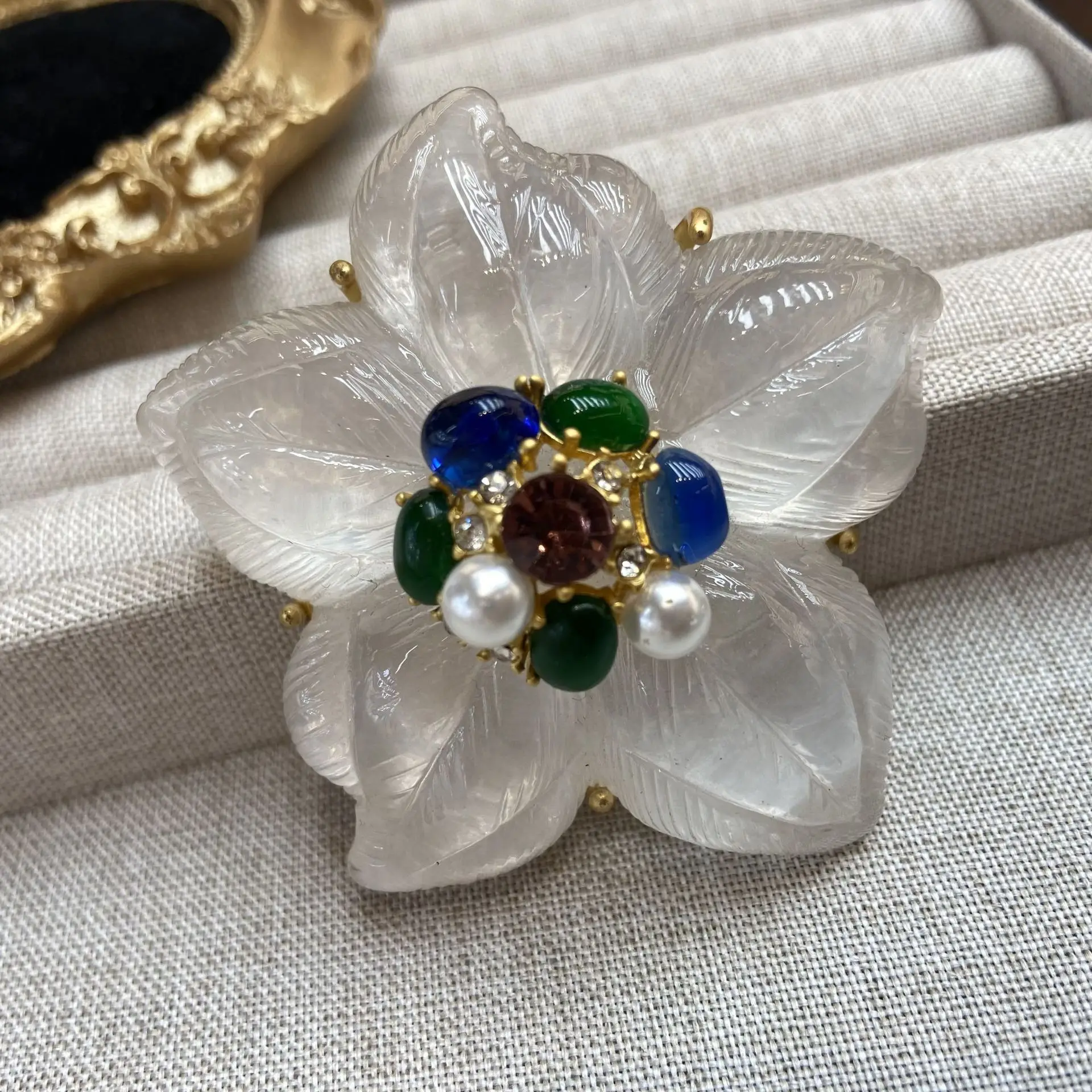 Women Vintage Color Glazed Bud Enamel White Flower Brooch 2024