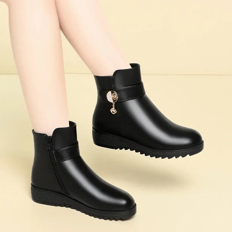 

3.5cm Fashion Comfortable Flat Platform Snow Boots Fall Winter 2024 Thick Bottom Soft Leather Short Plush Ankle Boots Office Mom