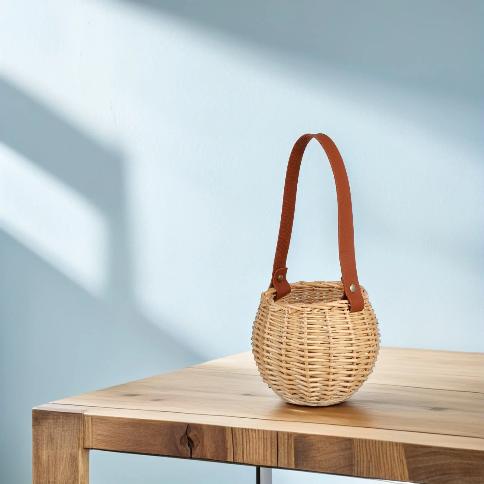 

Wicker Hand Arrangement Storage Woven Basket Handle Decorative Storage Hand Woven Flower Holder Basket Woven Flower Baskets