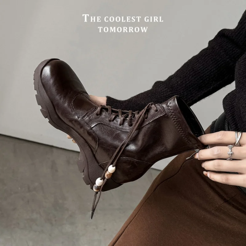 

Сапоги ручной работы из мягкой кожи. | с тонкой эластичной посадкой и нашей спортивной подошвой на скрытой пятке.