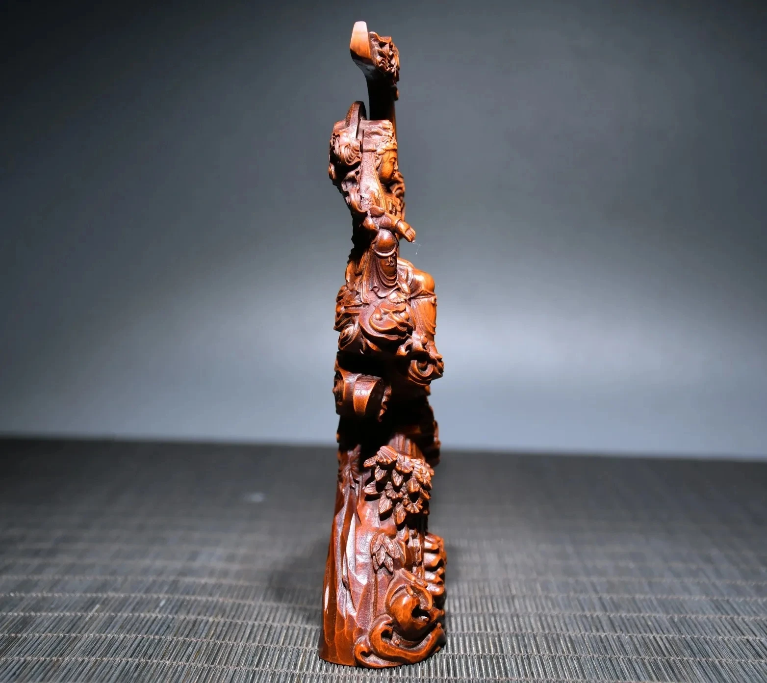 Natural solid wood Feitian Guanyin Bodhisattva Buddha sculpture Handmade woodcarving Tara decorative statue Handicrafts Ornament