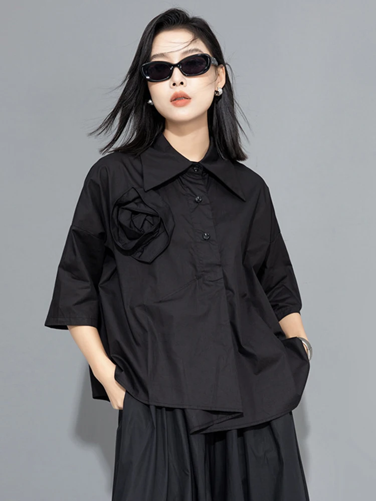 [EAM] Women Black Flower Big Size Irregular Elegant Blouse New Lapel Short Sleeve Shirt Fashion Tide Spring Summer 2024 1DH5957