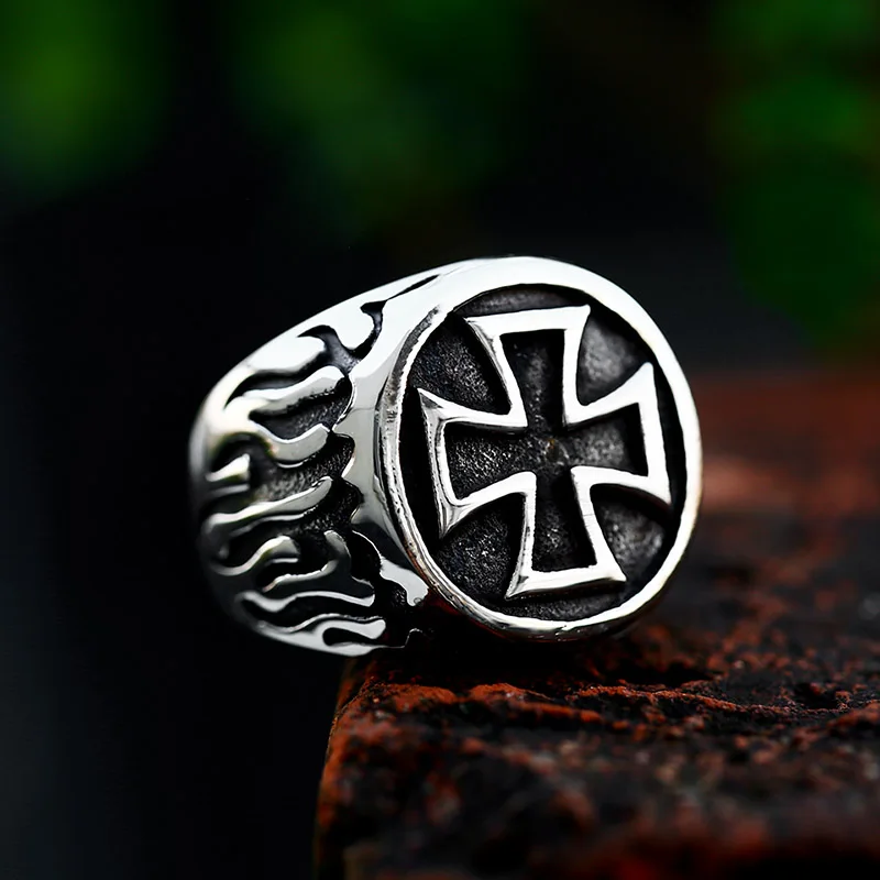 Beier New Store 316L Stainless Steel High Quality Cool Fashion Iron Cross Ring Man Black Oil Painting Jewelry LLBR8-073R