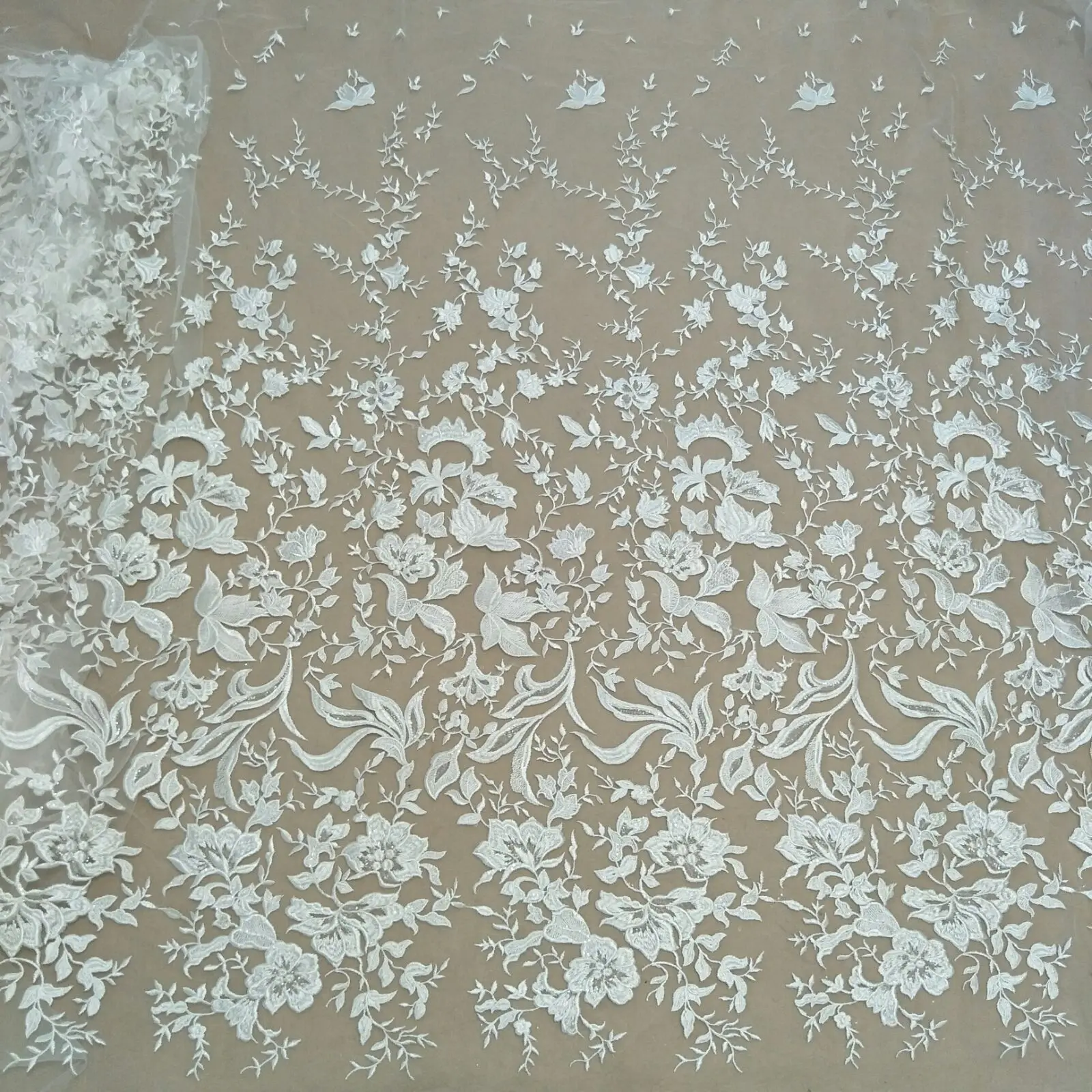 new arrival sequins dress lace fabric hot selling wedding gown lace fabric sell by yard