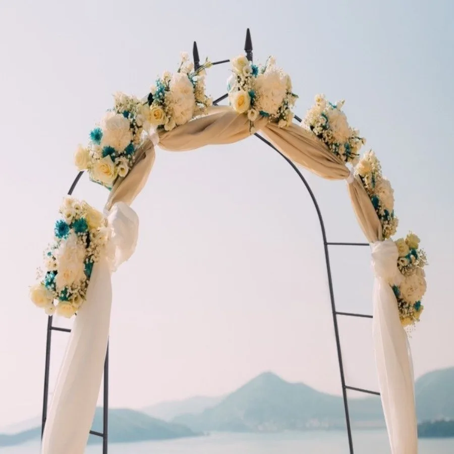 Arco de rosa de aço gótico de 8 pés e 4 polegadas de altura