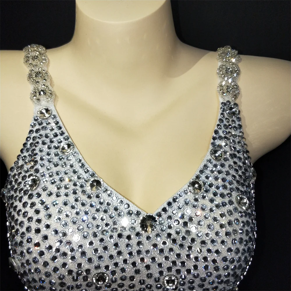 Abito da performance sul palco con tutina sottile elasticizzata sexy con strass luminosi per feste in discoteca APIAbiti con strass