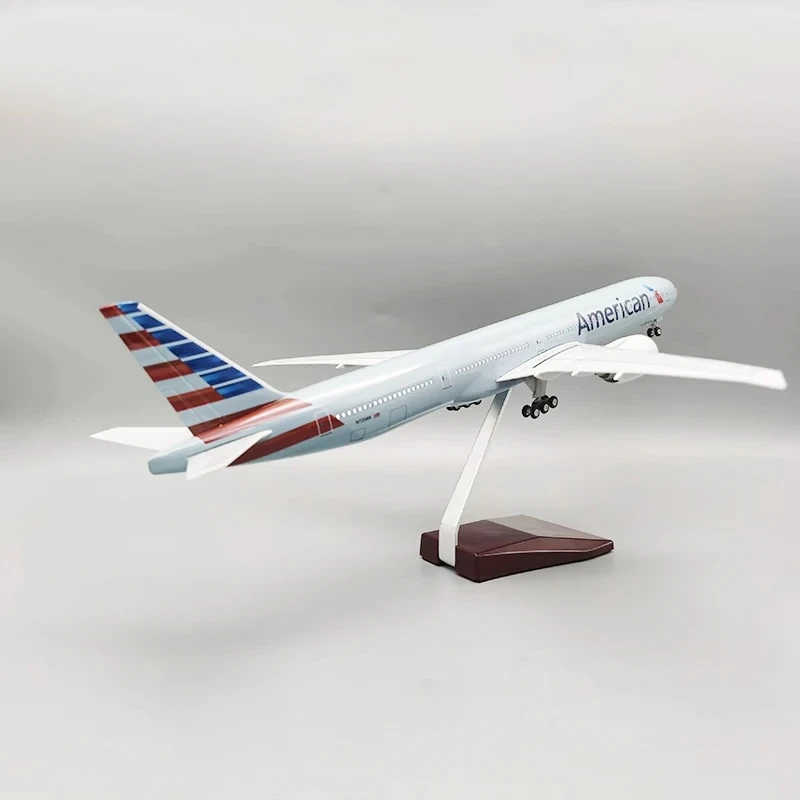 1:157 Scale 47cm Plane B777 American Air Airlines Collectible Aircraft Resin Toy Planes with Light and Wheel Aviation Souvenir