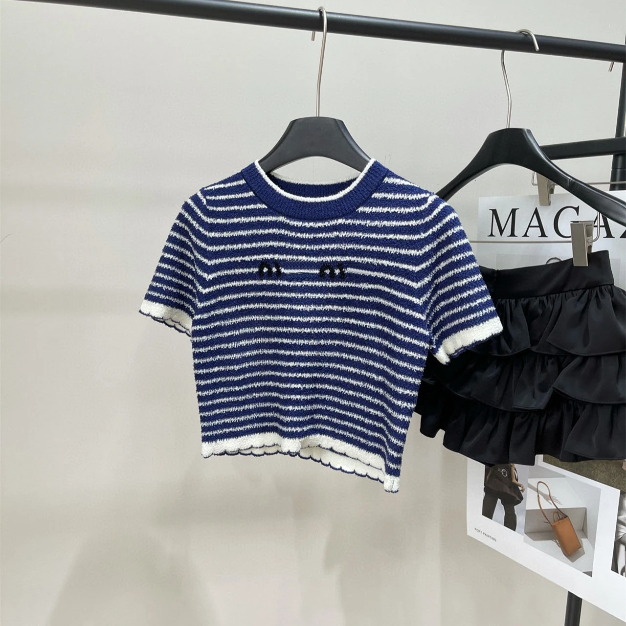 

Spring Early Blue White Stripes ort Knitted Sve Women's Casual Versatile round Ne Cotton Yarn Circle Pattern Knitwear