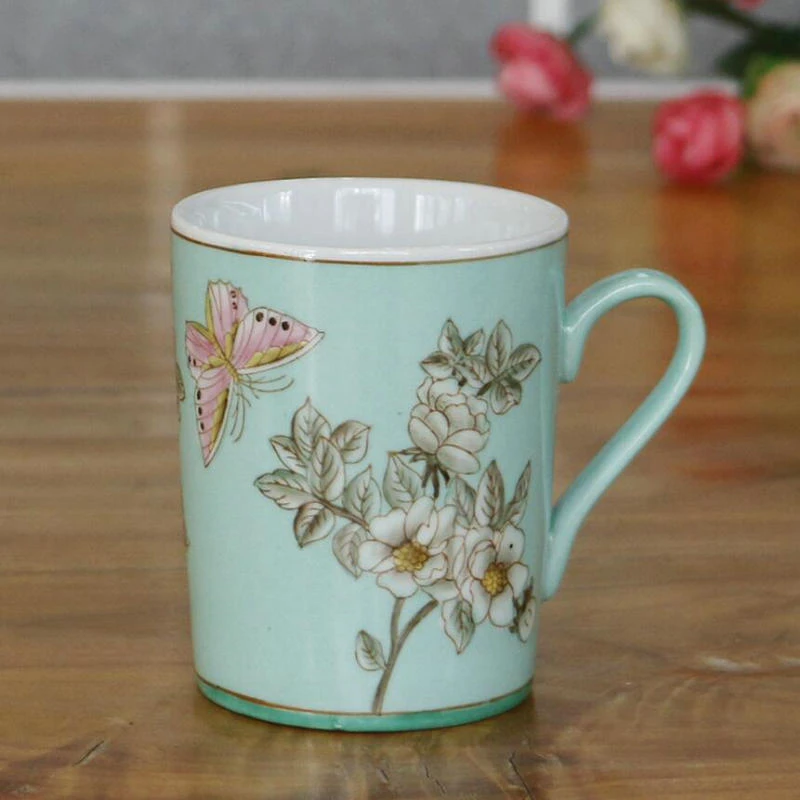 

350ml Vintage Style Artistic Exquisite Handpainted Collectible Porcelain Bathroom Set Tooth Cup Tooth Mug