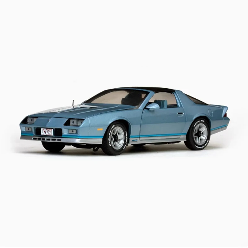 Diecast 1/18 Scale Camaro Alloy Car Model Collection Souvenir Display Static Ornaments Vehicle Toy Decoration Gift