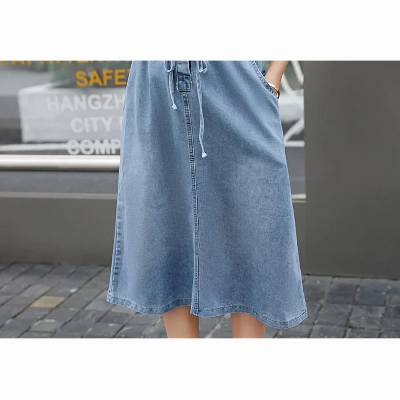ฤดูร้อนบางชุดยีนส์สีฟ้าผู้หญิงสายรัดเอวลูกไม้ขึ้นยืนปกกระดุมแถวเดียวแขนสั้นความยาวกลางชุดคาวบอย