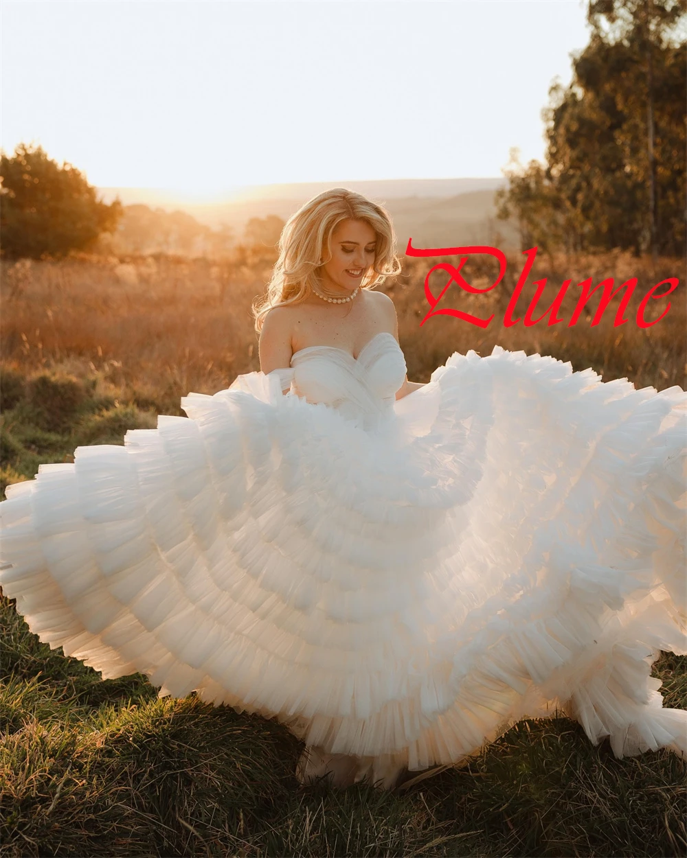 

Customized Exquisite White Tulle Bridal Gowns Simple Strapless Off the Shoulder Wedding Dress Chapel Train Zipper Back Dress
