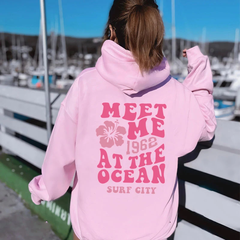 سترة نسائية بغطاء للرأس مطبوعة بحروف زهرية "Meet Me 1962 At the Ocean" جماليات إبداعية بقلنسوة Harajuku ملابس خروج عصرية بأكمام طويلة