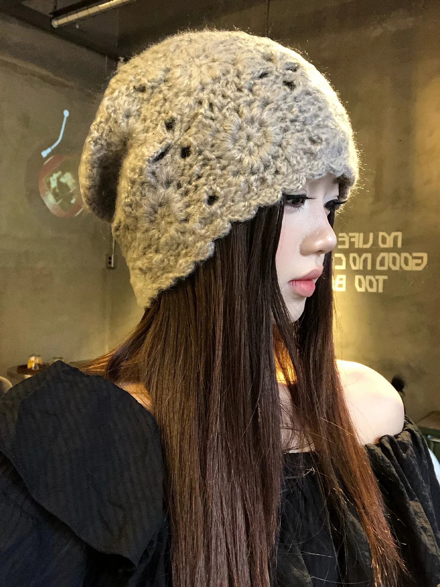 Hand Knitted Hollow out Flower Design Women's Fashionable Autumn Winter Knit Hat Face Slimming Tunic Style Head Cover Hat