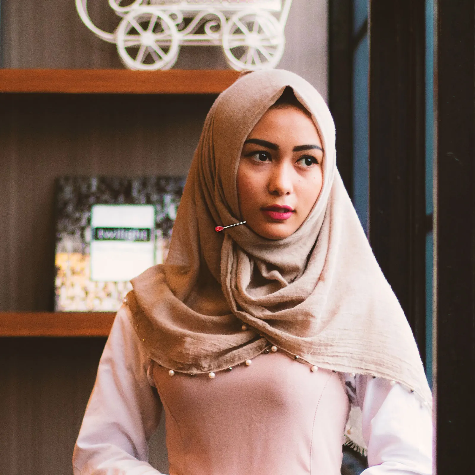 24 قطعة مقاطع الحجاب الإسلامي U-شكل اللؤلؤ وشاح بروش الحجاب دبابيس ثابتة أنيق حفل زفاف اكسسوارات مقاطع الحجاب مسلم #1