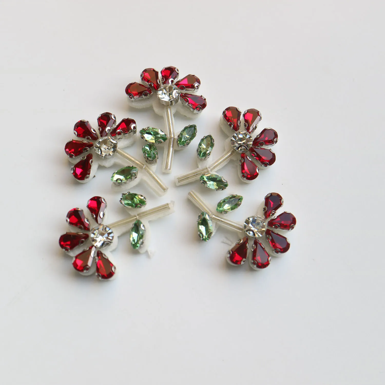 250pcs Rhinestone Beaded Patches for Clothes DIY Sew on Flower Appliques Embroidery Applique Patch Ropa Clothing Accessory
