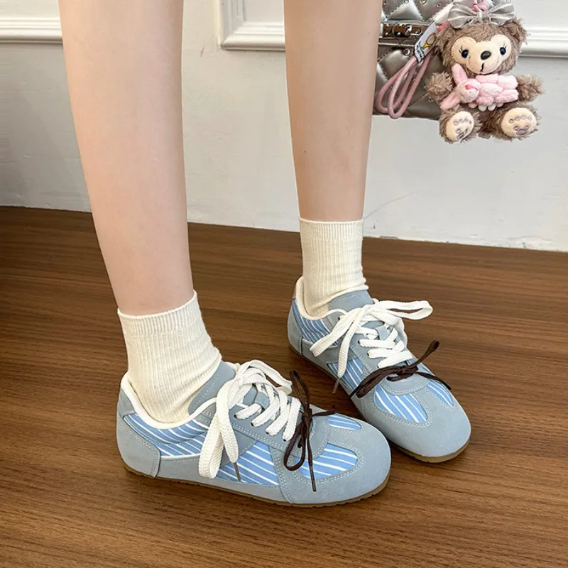 

Новинка 2025 года, лаконичная женская обувь с круглым носком в стиле ретро, весенние популярные стильные повседневные удобные мягкие кроссовки, элегантная женская обувь