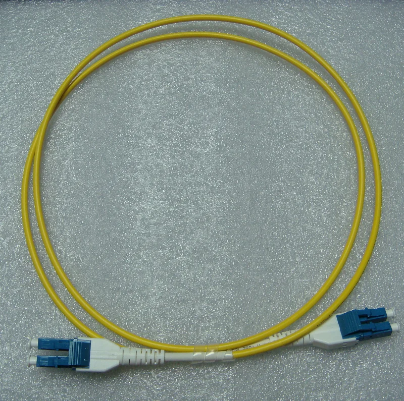 Schakelbaar single-mode OM3 OM4 OM5 glasvezel LC uniboot patchsnoer