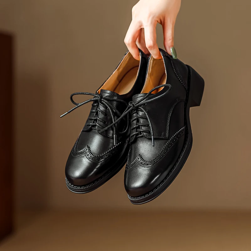 2024 Kobiety Czółenka Oksfordzie Jesienne Buty Dla Kobiet Oryginalne Skórzane Brogues Retro Sznurowane Mokasyny Casualowe Ręcznie Robione Czarne