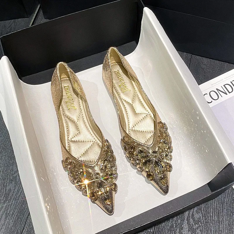 

Luxurious Rhinestone Pointed-Toe Flat Shoes with Shallow Mouth and Soft Soles, Versatile and Elegant Women's Shoes for Parties and Weddings
