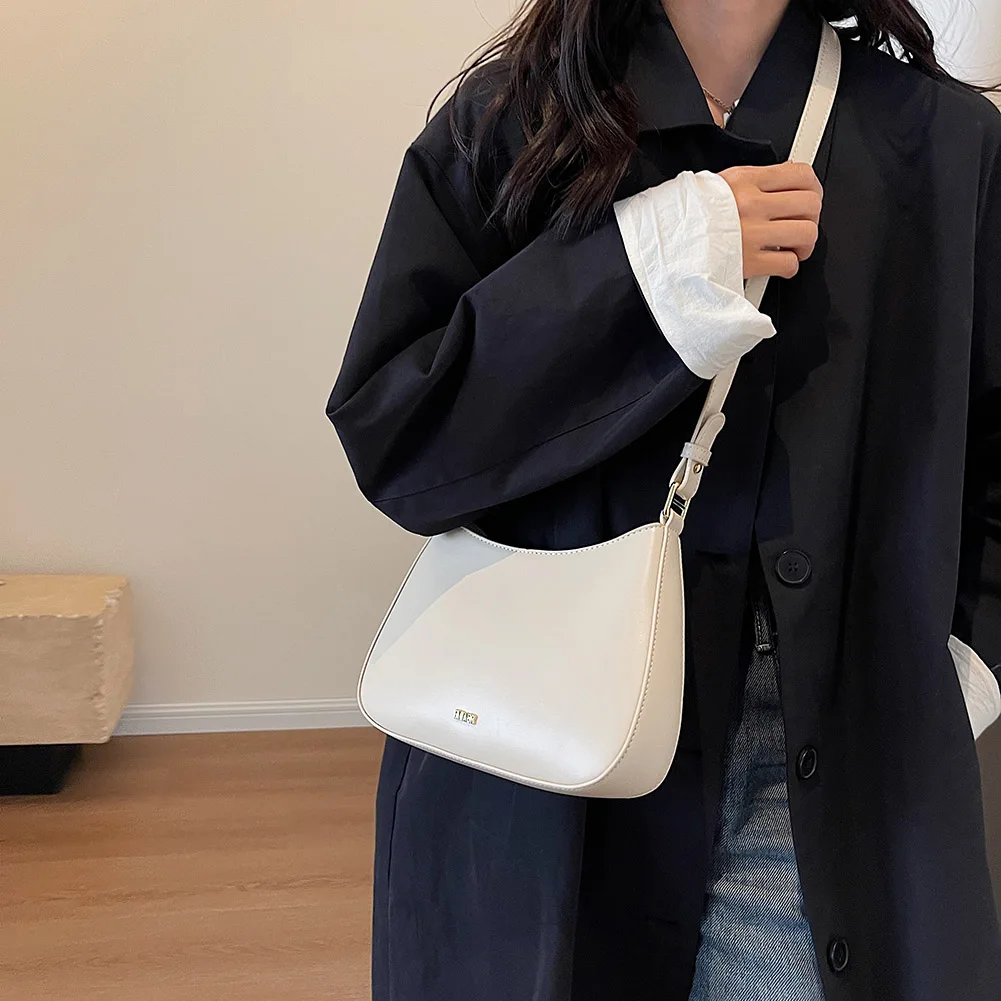

PU Leather Fashion Sling Bag Large Capacity Women Daily Shoulder Bag Solid Color Vintage Simple Messenger Bag