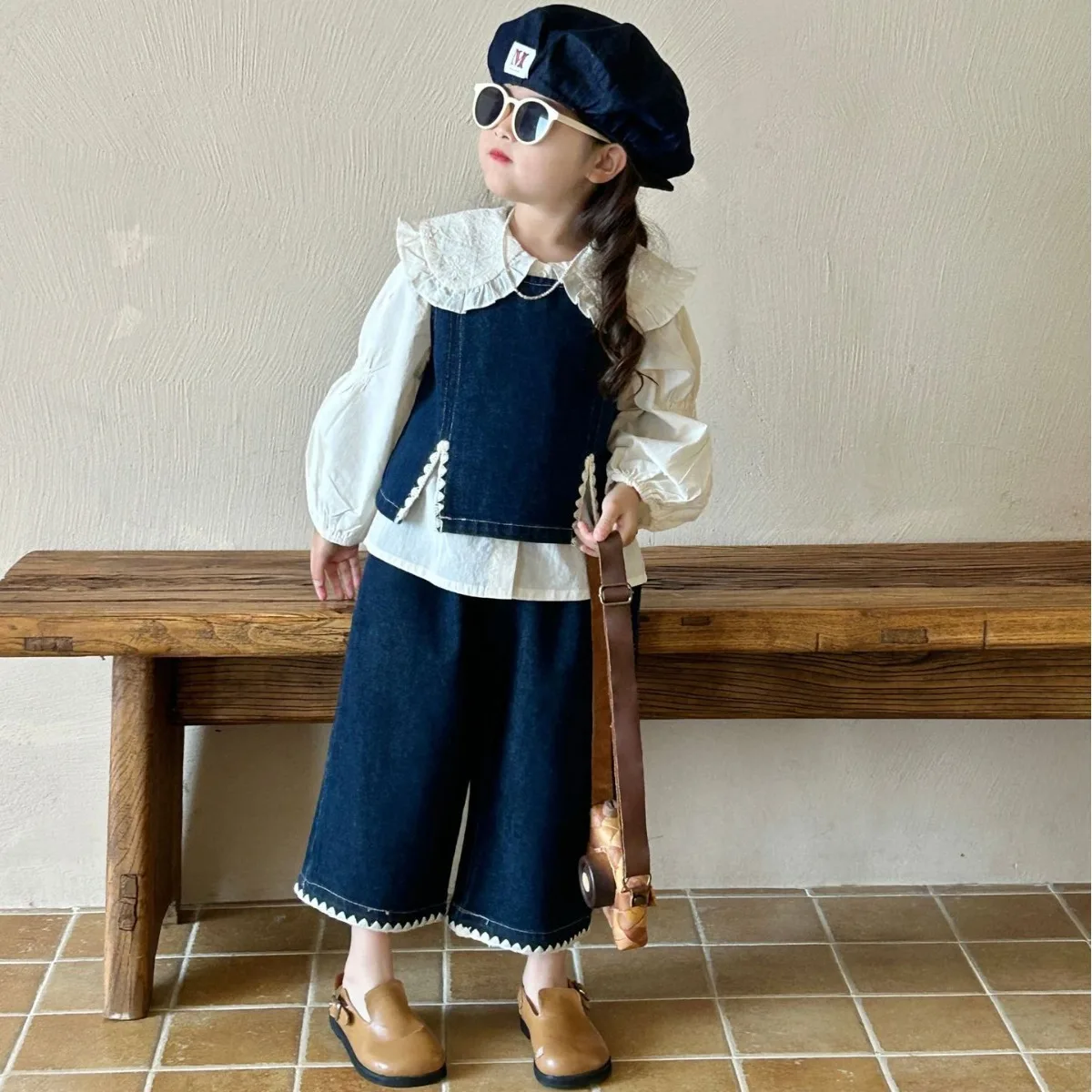 Childrens Clothing 2024 Autumn New Style Girls Fashion Lapel Shirt Denim Vest Pants Three Piece Set Baby Fashion Set