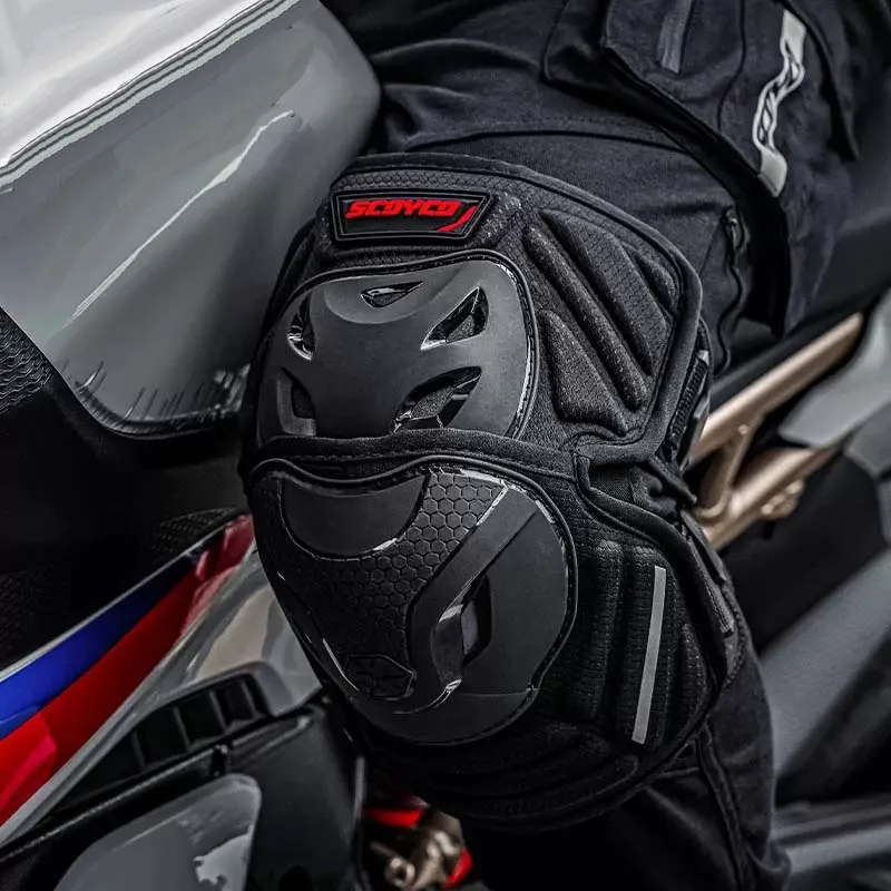 SCOYCO Motocross Knee Pads Motorcycle Short Protector Motorcyclist Biker Knee Pads Accessories Equipment