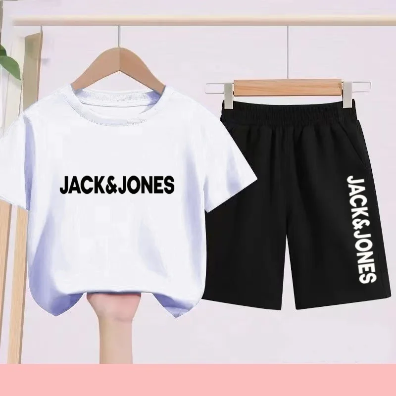 

Children's Sports 2-piece Set - Black and White Short-sleeved T-shirt Set with Personalized Letter Patterns Designed on It