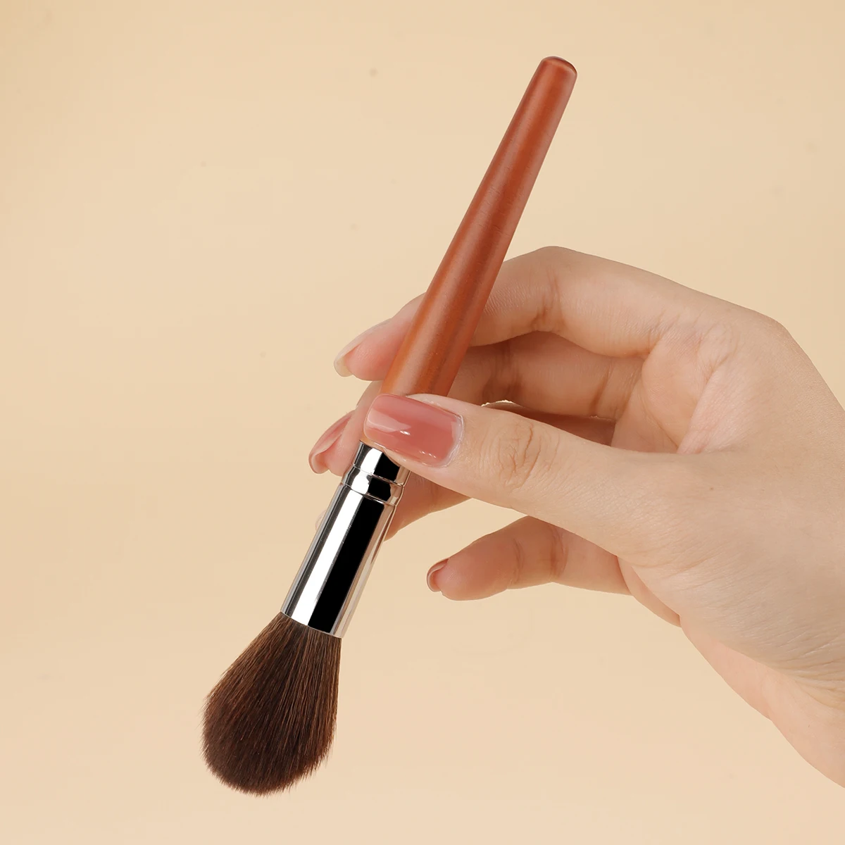 Flame Shape Highlighter Makeup Brush Wooden Handle Soft Fluffy Bristles Precision Blending Blush Contour Powder Face Beauty Tool