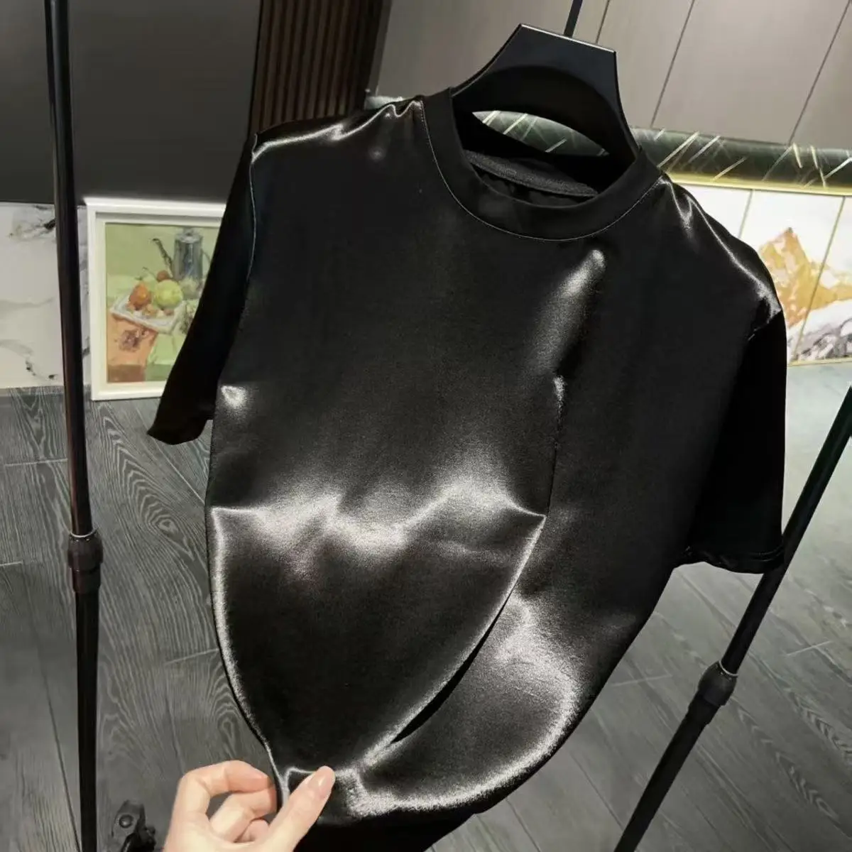 Image of Sommerliches Acetat-Satin-T-Shirt für Herren, leichtes, glänzendes T-Shirt für Herren und Damen, hautfreundlich, trendig, hochwertig, bequemes Strand-Shirt