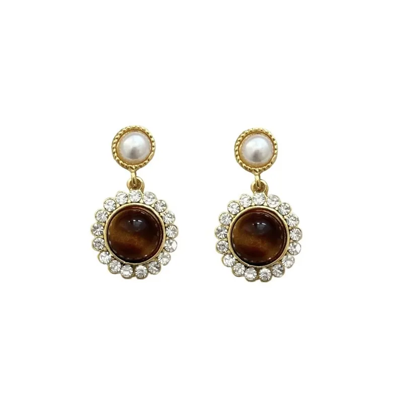 

Retro tiger eye stone earrings with a high-end feel, imitation pearl earrings, niche, light luxury, versatile earring for women