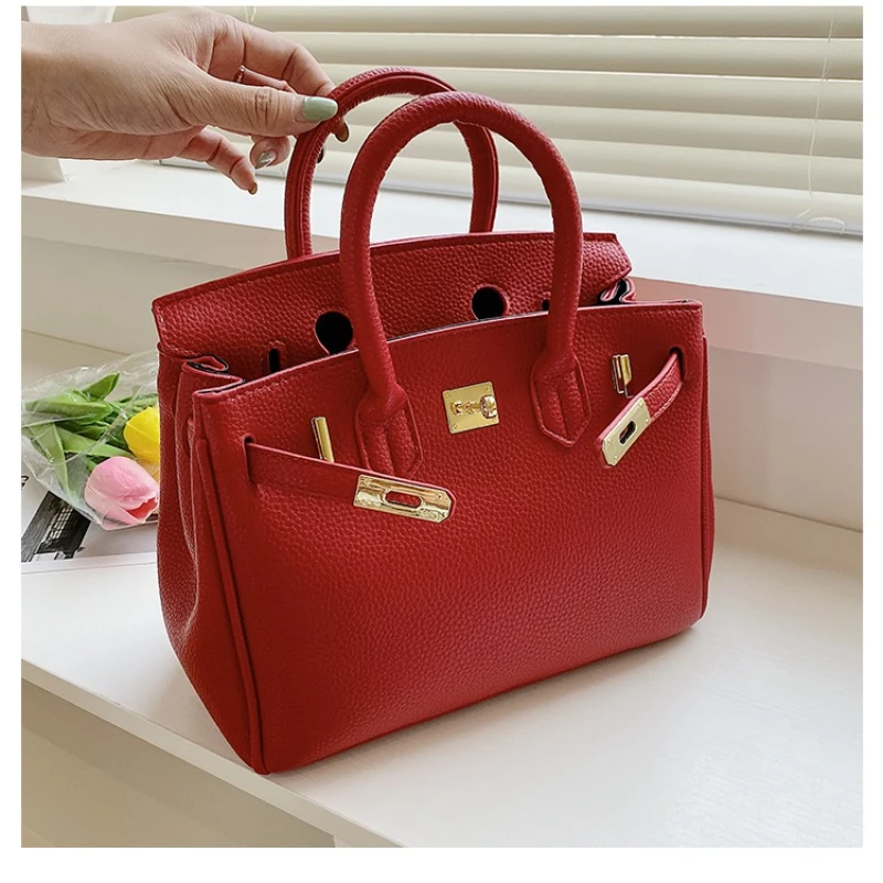 

Elegant Leather Handbags For Women By Famous Designer From Luxury Brand Classic Messenger Bags Included