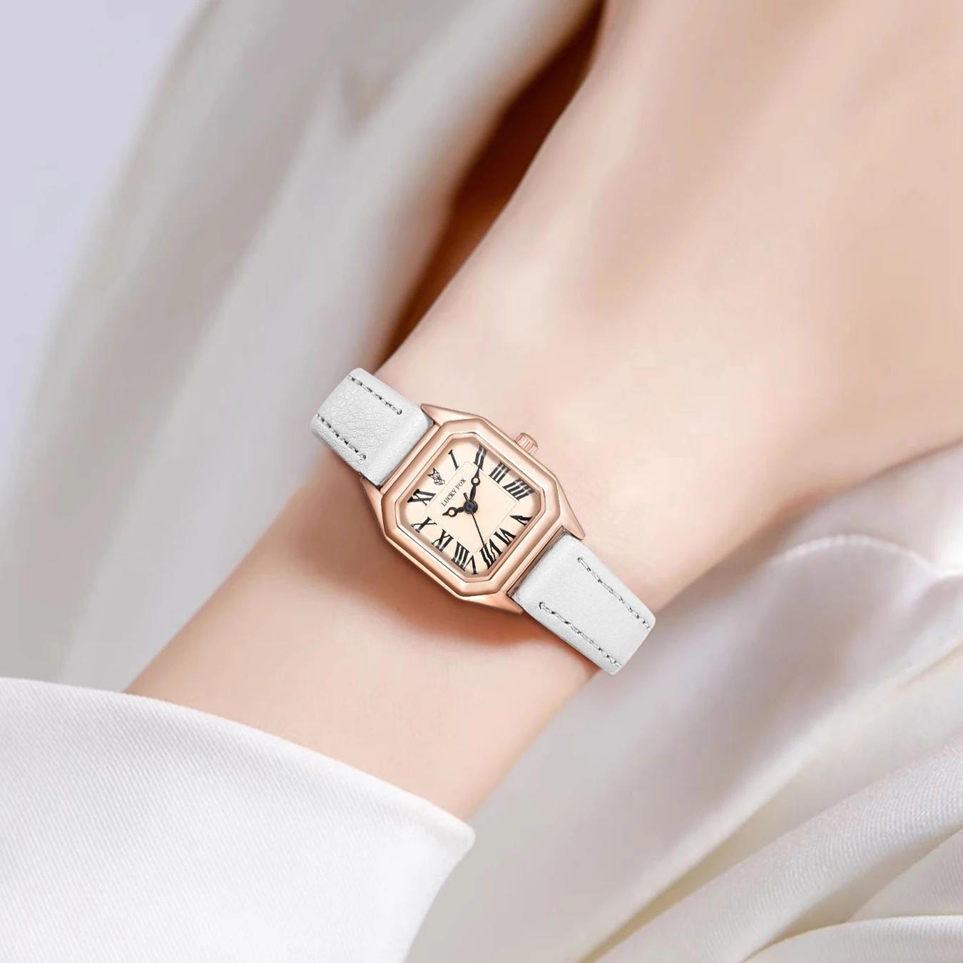 Women Vintage Watches Fashion Square Leather Quartz Watch Brand Luxury Ladies Wristwatch Clock Gifts Relogio Feminino