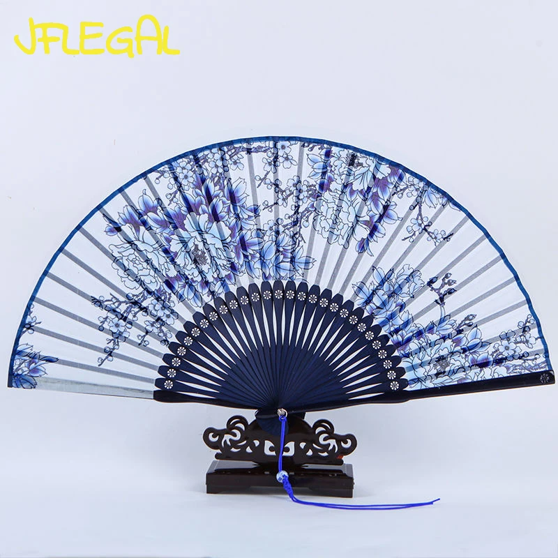 

Chinese Style Blue and White Fan with High Aesthetic Value Durable Classical Silk Folding Fans Women's Hanfu Portable Dance Fans