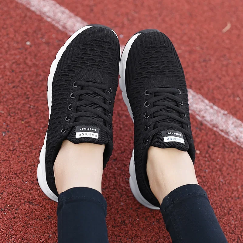 Women Mesh Sneakers Summer Breathable Women Flat Shoes Lightweight Casual Shoes Ladies Lace-up Deportivas Mujer Chaussures Femme