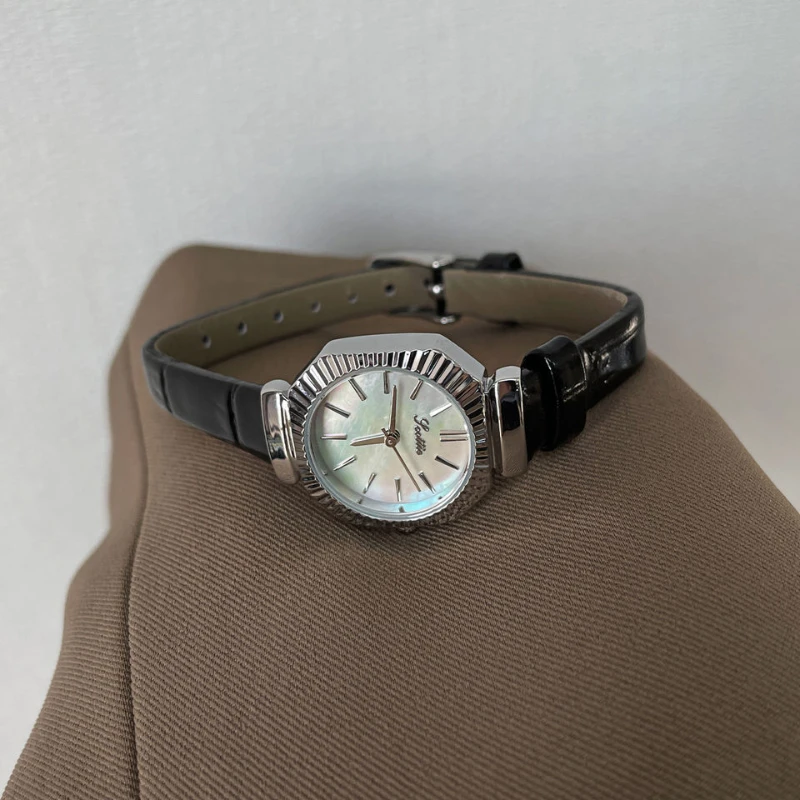 New exquisite retro style elegant women's watch trendy simple classic automatic waterproof quartz women's watch birthday gift