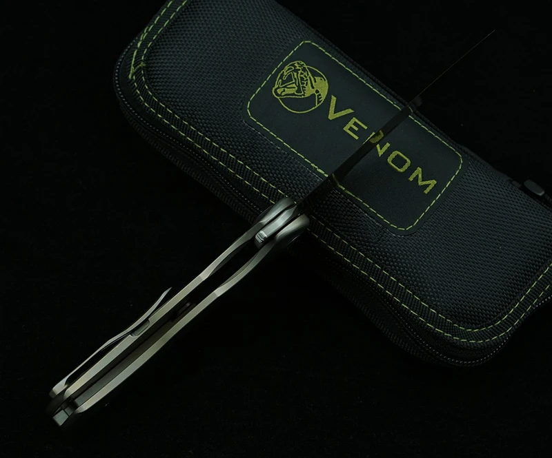 VENOM Bone Doctor Reale M390 Lama Titanio + Manico in fibra di carbonio Coltello pieghevole Caccia da campeggio esterna Cucina Sopravvivenza Strumento EDC