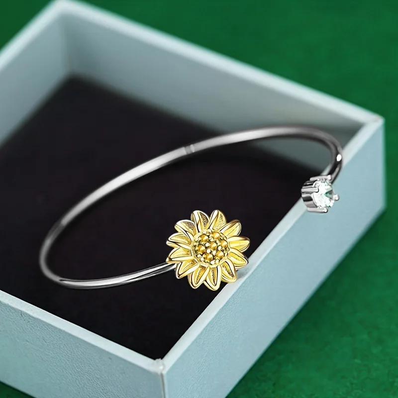 Europe and America Style Simple Delicacy Embed Zircon Sunflower Bangle Elegance for Women Open Mouths Bracelet Paty Jewelry