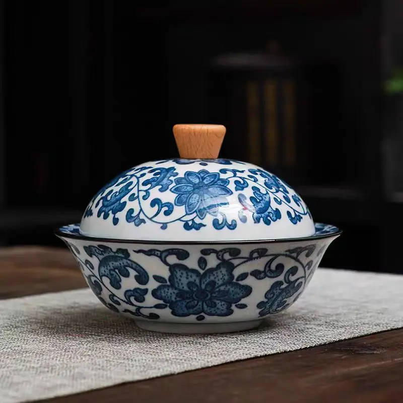 

Retro Blue and White Porcelain Ashtrays, Household Ceramic Ashtrays with Lids, Room Offices Personalized Decoration Items